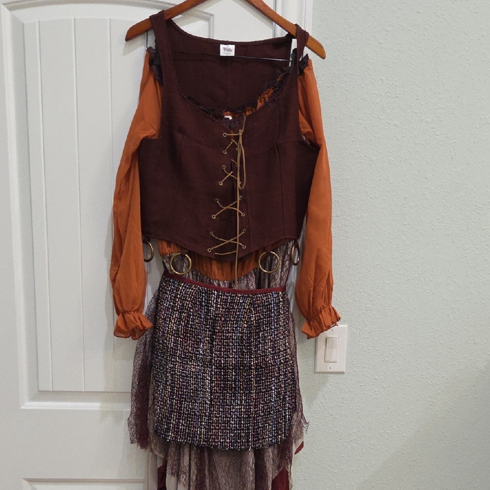 HOCUS POCUS Mary Sanders DISNEY Costume